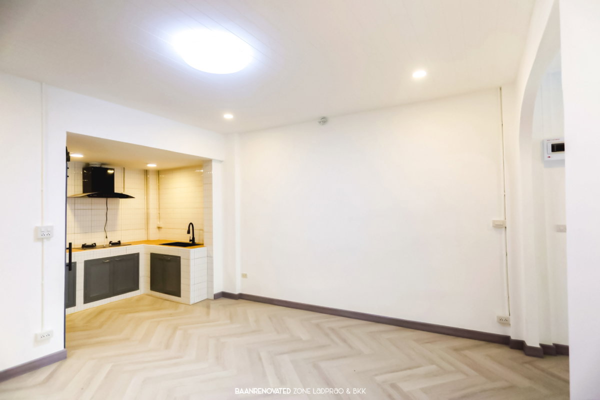 รูป ขายทาวน์เฮ้าส์ 3 ชั้น ลาดพร้าว 94 ใกล้รถไฟฟ้าสายสีเหลือง  - รูปที่ 7/9