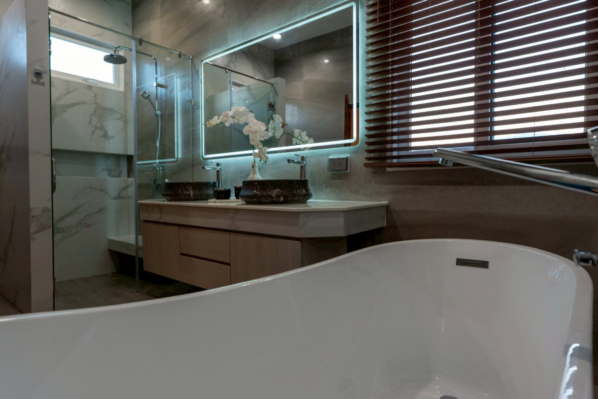 รูป C2MG100177  บ้านแฝดPool Villa2ชั้น บ้านนอกโครงการทำเลเศรษฐกิจใจกลางเมือง ตกแต่งเฟอร์นิเจอร์พร้อมเข้าอยู่ทันที ราคา21.8 ล้านบาท โอนคนละครึ่ง - รูปที่ 37/47