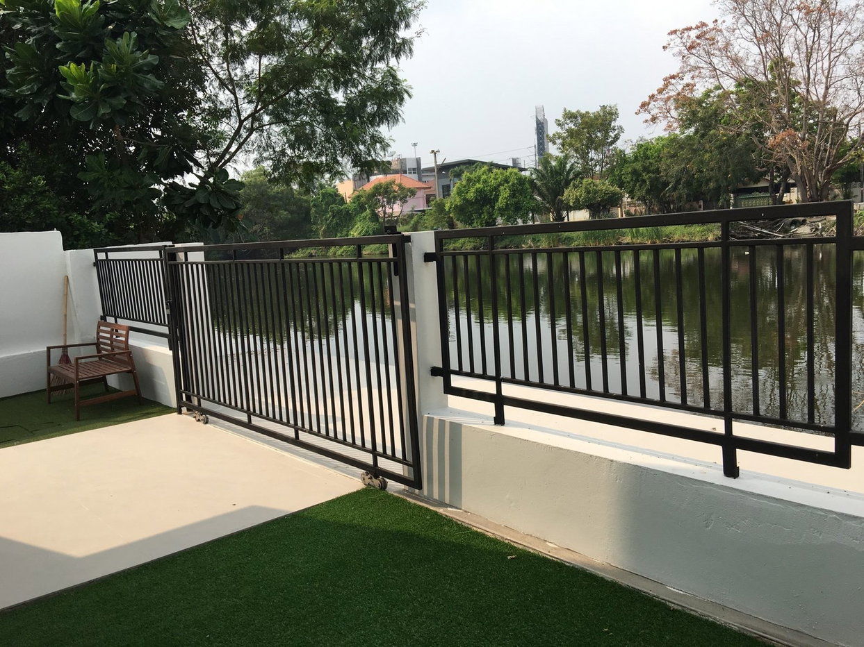รูป LTH15483 – Single House for Sale Ekkamai-Ramintra | Best Value Family Home | 12 MB | บ้านเดี่ยวขาย เอกมัย-รามอินทรา คุ้มค่า เหมาะสำหรับอยู่อาศัย - รูปที่ 2/5