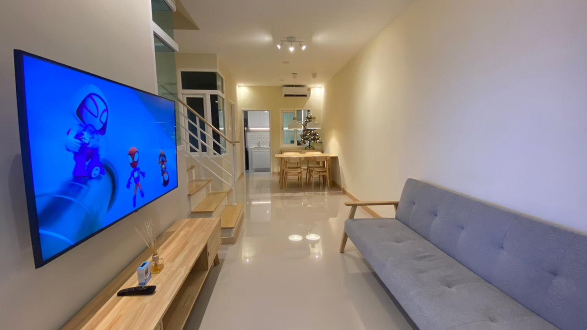 รูป 🏡✨ ให้เช่าทาวน์โฮม 2 ชั้น — Golden Town สุขุมวิท 113 บ้านใหม่ เฟอร์ใหม่ทั้งหลัง พร้อมเข้าอยู่ 🌿 - รูปที่ 2/15