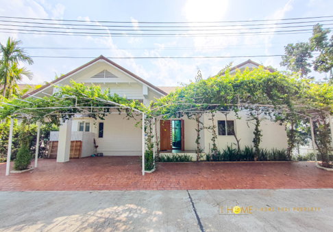 A1-V0013 บ้าน Pool Villa 2ชั้น 5 ห้องนอน 5 ห้องนำ้ 1 ห้องรับแขก 1 ห้องครัว 2 ที่จอดรถ