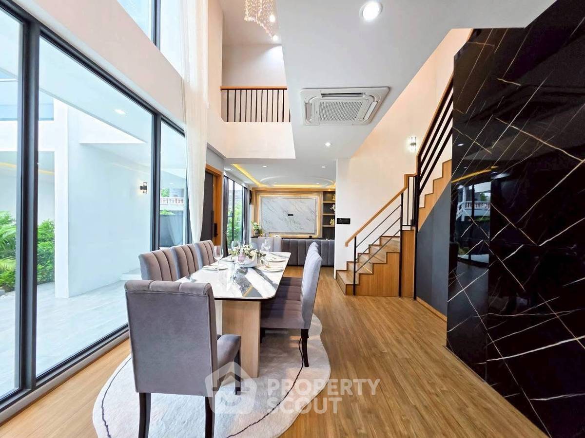 picture 4-BR Villa close to Pattaya South (ID 2926503) - 12/15