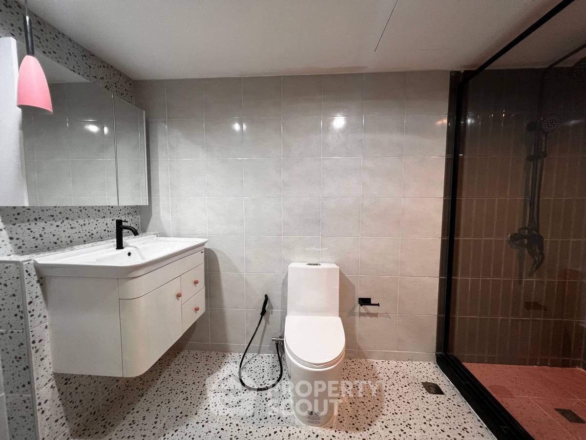 รูป คอนโด 1-ห้องนอน ที่ ณุศา สเตท ทาวเวอร์ คอนโดมิเนียม ใกล้ BTS สะพานตากสิน (ID 1609452) - รูปที่ 8/25