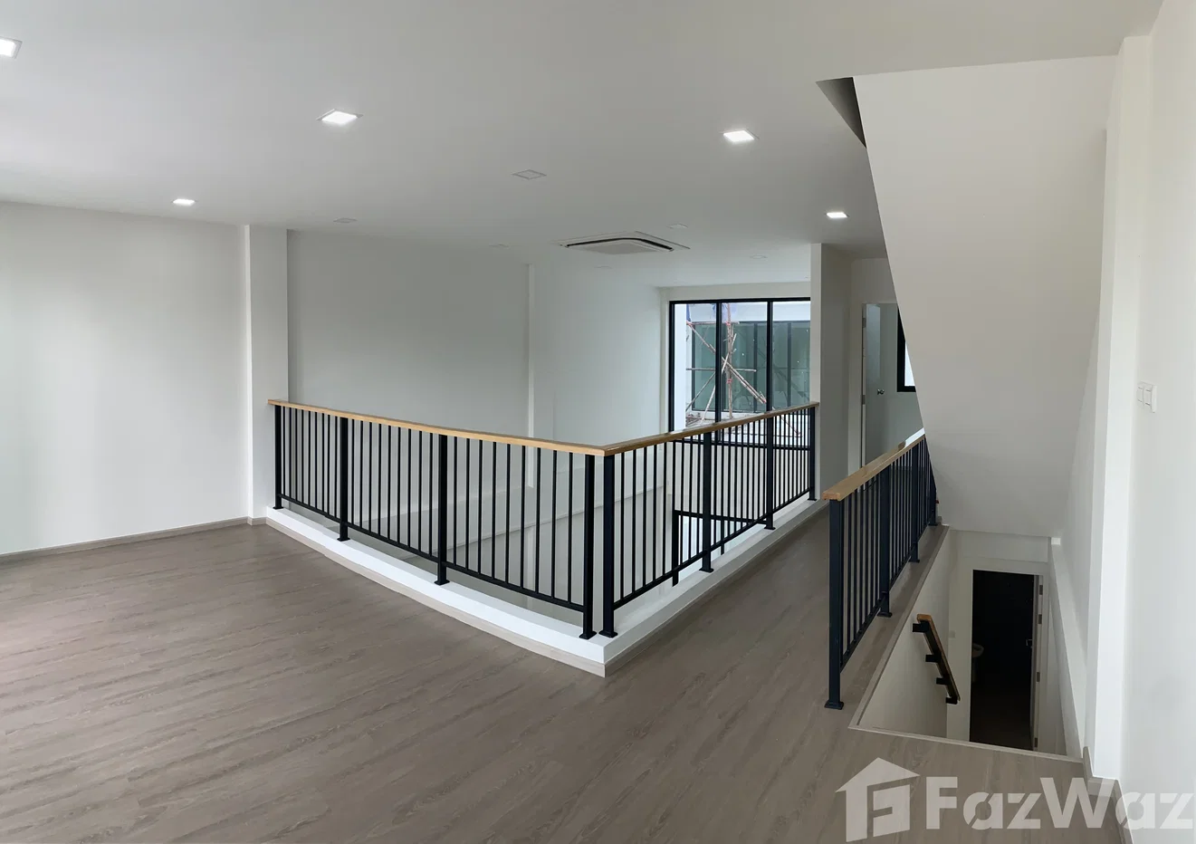 รูป ขายบ้านทาวน์โฮม Location สุดปัง 3.5 ชั้น กลางจรัญ เข้าเมืองสะดวก 1649234 - รูปที่ 25/34