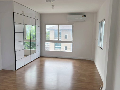 รูป ขายบ้านเดี่ยว 3 ชั้น ห้องหัวมุม 4 ห้องน้ำ 5 ห้องน้ำ ห้องน้ำในตัวทุกห้อง เจ้าของขายเอง ต่อรองได้ - รูปที่ 4/9