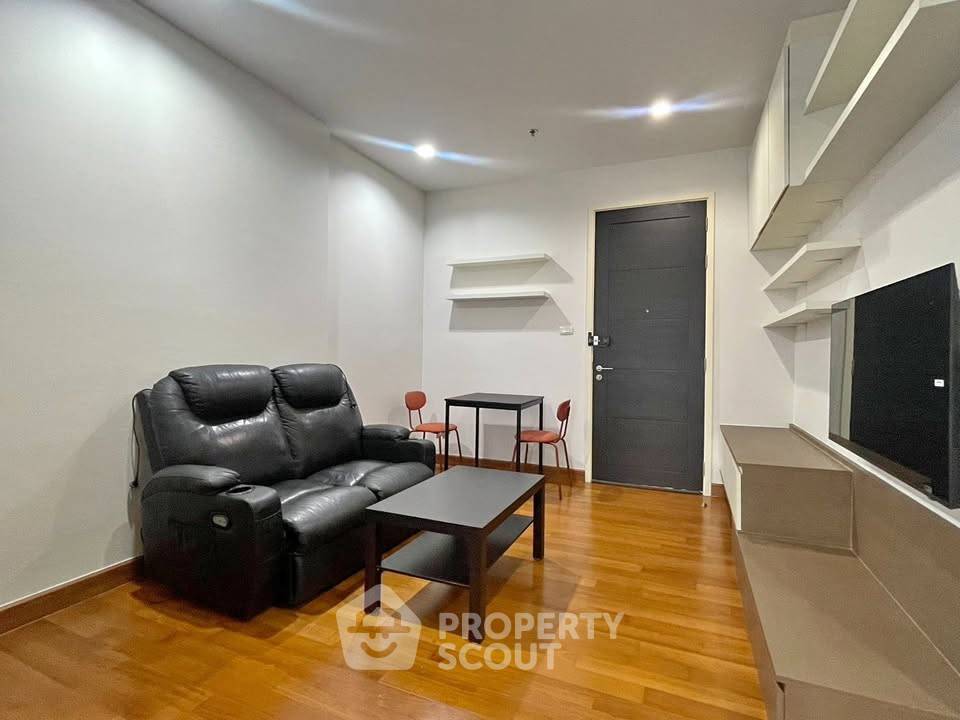 picture Studio Condo at Ivy Sathorn 10 near BTS Saint Louis (ID 2922609) - 1/13