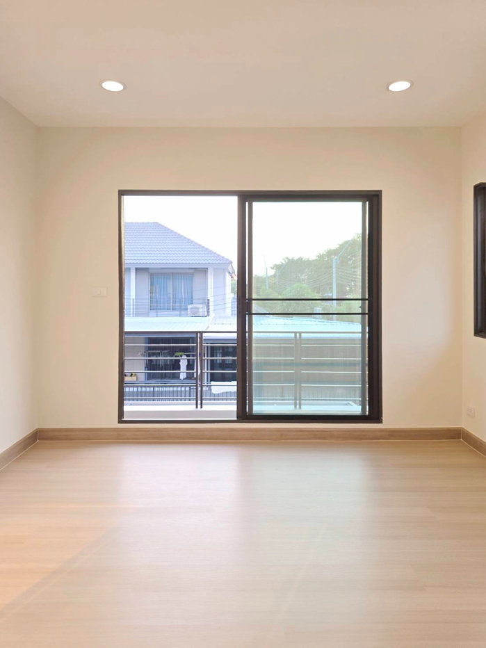 รูป PAVE Ramintra–Wongwaen ม.เพฟ รามอินทรา–วงแหวน บ้านหลังมุม ติดสวน รีโนเวทใหม่ทั้งหลัง พร้อมอยู่ - รูปที่ 18/49