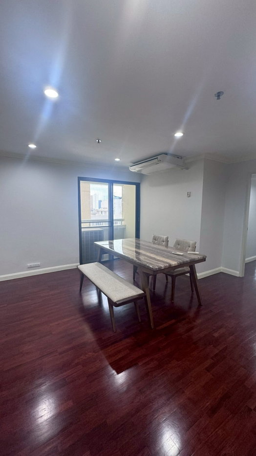 รูป LTH15500 – Spacious Condo for Rent Phrom Phong | City Lifestyle Best Value | Near BTS Phrom Phong | 60,000 THB | คอนโดให้เช่า พร้อมพงษ์ ห้องใหญ่ คุ้มค่า ใกล้ BTS พร้อมพงษ์ - รูปที่ 1/6