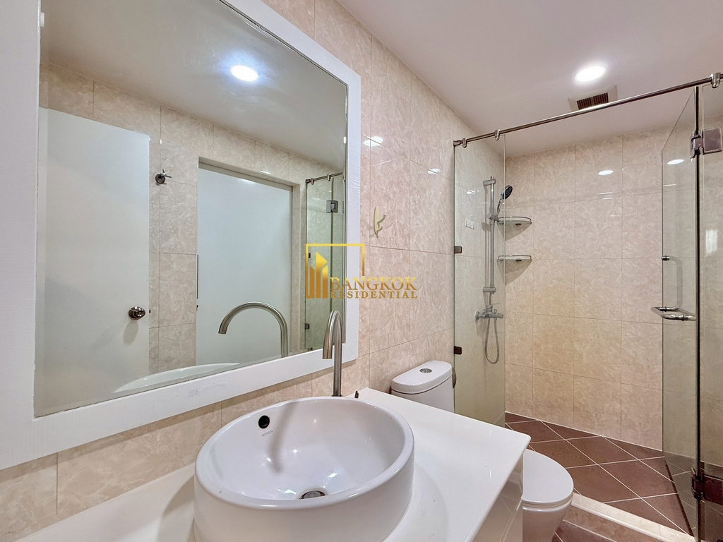 picture DS Tower 2 |  Modernized 3 Bedroom Condo in Phrom Phong - BR61473CD - 13/21