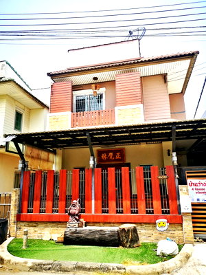 เช่าบ้านเดี่ยว ถนนวัชรพล : 🏡 ให้เช่าบ้านเดี่ยว หมู่บ้านพล วัชรพล 4 ห้องนอน 3 ห้องน้ำ ถนนสุขาภิบาล 5 ใกล้ห้าแยกวัชรพล เดินทางสะดวก เข้า-ออกได้หลายเส้นทาง 