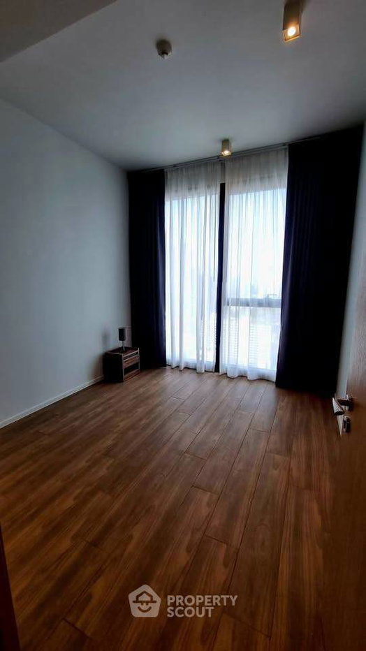 picture 2-BR Condo at The Lofts Silom near BTS Surasak (ID 2929161) - 9/13