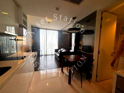 Condos for sale : 🏙Nara 9 Condo, fully furnished and ready to move in. Close to BTS Chong Nonsi, very convenient for traveling into the city.🚆