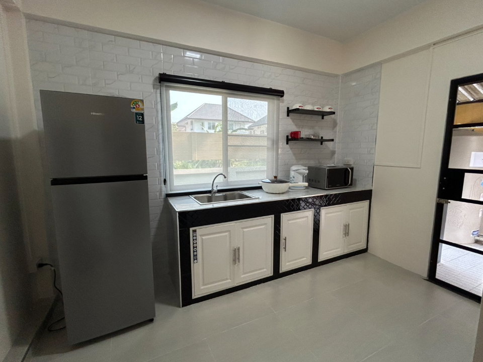 รูป ให้เช่าบ้านเดี่ยว บ้านใหม่เพิ่ง Renovate หมู่บ้านกล้วยไม้ มีสนามหญ้ารอบบ้านสวยงาม ใกล้เซ็นทรัลเฟส เดินทางสะดวก-RW007954 - รูปที่ 17/25