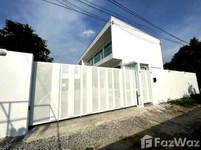 Houses for rent Bangkok : 5 Bedroom House for rent in Lat Krabang, Bangkok  6380453