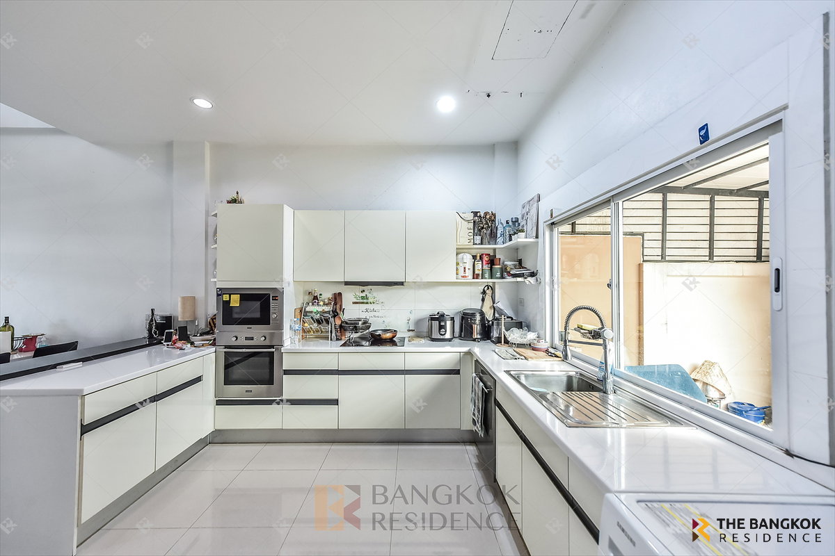 รูป 🌟ขายทาวน์โฮม 3 ชั้น Simantra Village ลาดพร้าว 71 เฟอร์นิเจอร์ครบ พร้อมครัวดีไซน์สวย ใกล้ MRT โชคชัย 4 (สายสีเหลือง) - รูปที่ 10/14