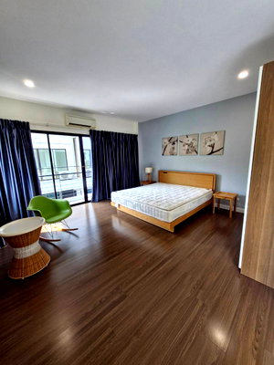 Houses for rent ม.นานาชาติแสตมฟอร์ด : House for rent at  Lumpini Park, Suan Luang Rama IX