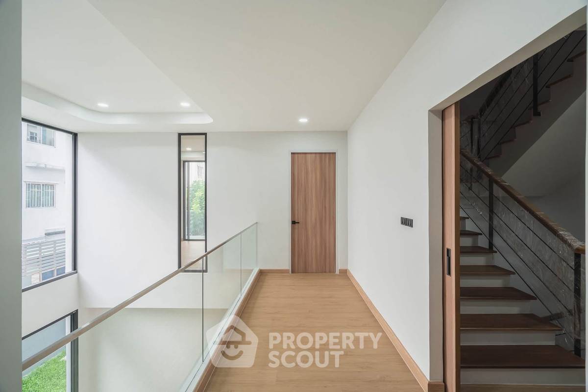 รูป ทาวน์เฮ้าส์ 4-ห้องนอน ใน คลองสองต้นนุ่น (ID 2927857) - รูปที่ 35/48