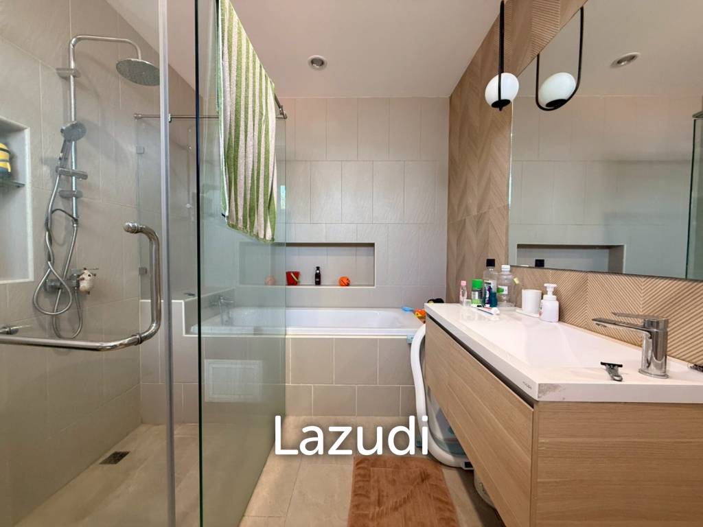 รูป บ้านเดี่ยวหรูทันสมัย 2 ชั้น ใกล้ทะเลสาบมาบประชาน พัทยา - รูปที่ 21/33