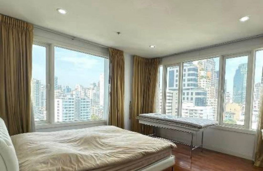 picture Urgent Sale rare Find 3 Bedroom at Baan Siri 24 - 12/12
