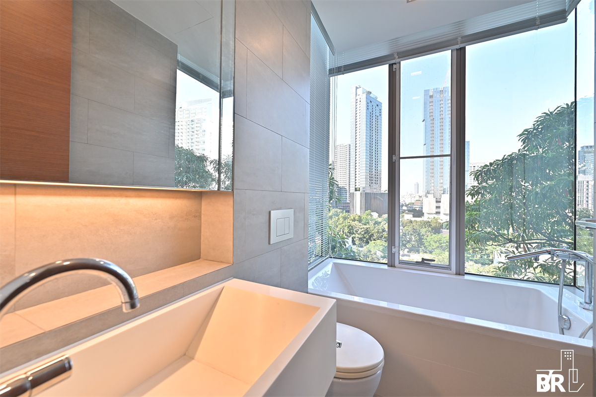 picture Ashton Morph 38 New Experience with a Condo in Prime Location near BTS Thong Lo - 7/10