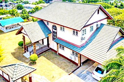 เช่าบ้านเดี่ยว นิคมท่าเรือเอเซียเทอร์มินัล : Golden Golf บ้านเดี่ยวหรู 2 ชั้น 4นอน 4น้ำ ตรงข้าม ศาลจังหวัดระยอง รร.อัสสัมชัญระยอง 1 กม. รร.เซนต์โยเซฟระยอง เนื้อที่ 180 ตร.ว. 278 ตร.ม.
