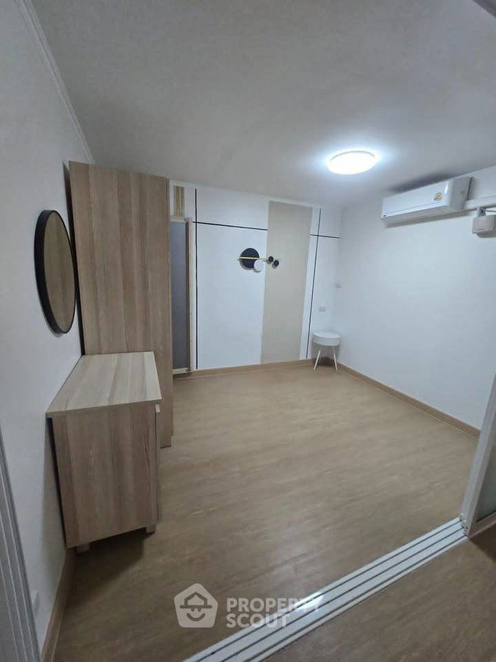 รูป คอนโด 2-ห้องนอน ที่ ลุมพินี เพลส สวนพลู สาทร ใกล้ MRT ลุมพินี (ID 2922691) - รูปที่ 2/8