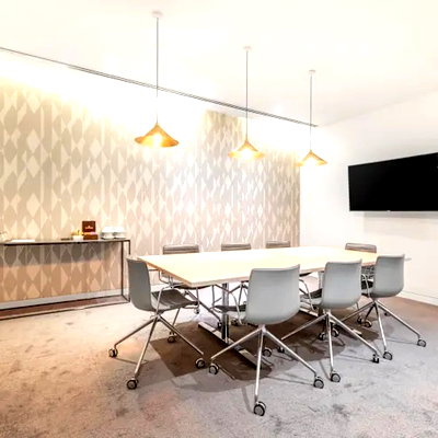 Office for rent วิทยาลัยเสนาธิการทหาร : Office for rent at Pearl Tower Phaya Thai, fully equipped with office facilities in a modern building, conveniently located near BTS Ari.