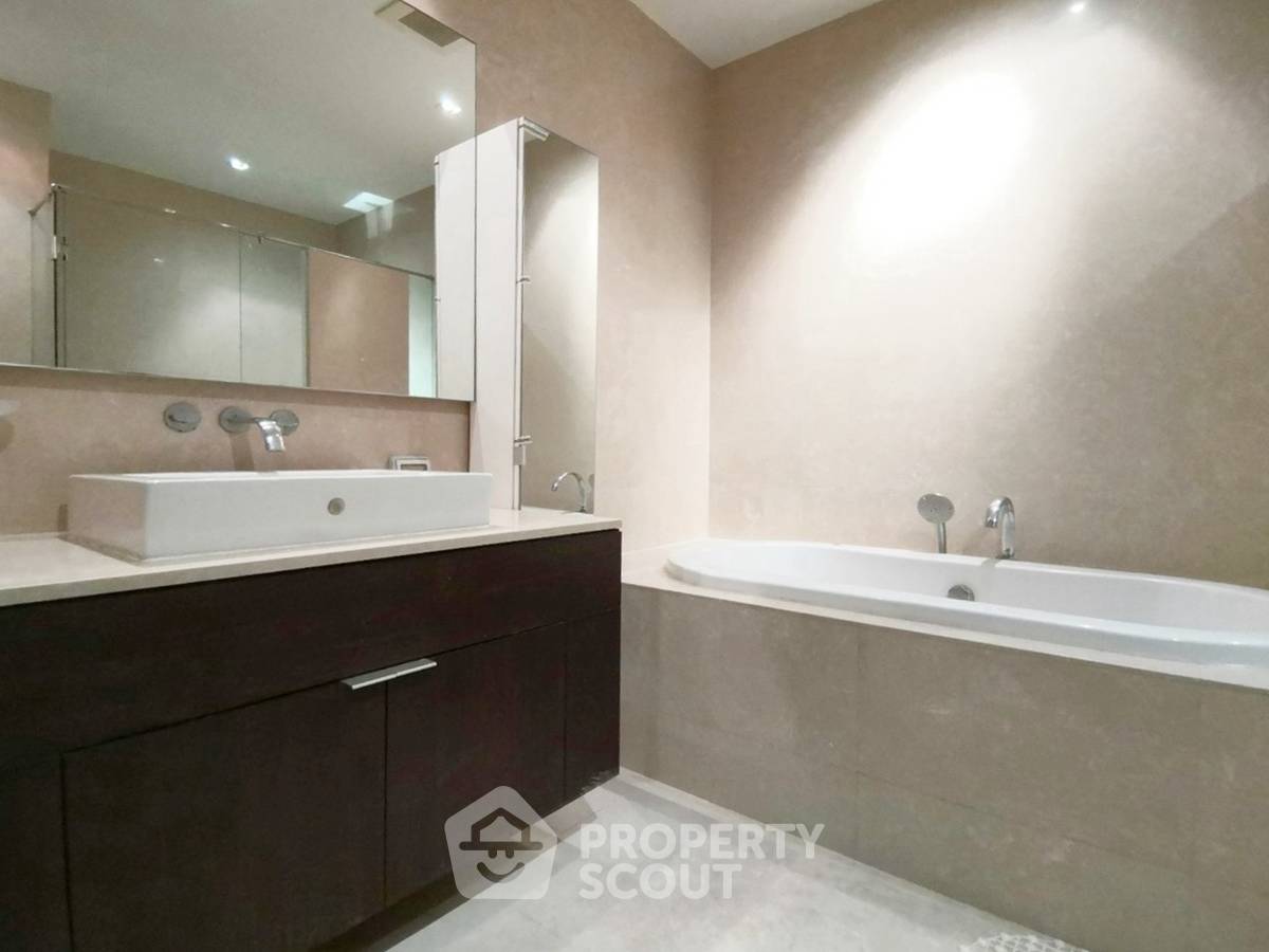picture 2-BR Condo at The Madison near BTS Phrom Phong (ID 2929210) - 7/19