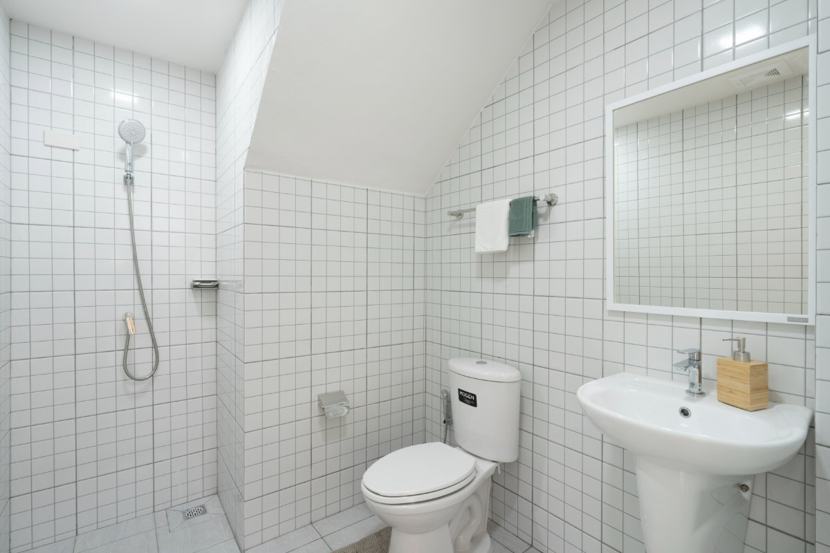 picture Chaengwattana Zone: 2-Story Townhome (3 Beds, 2 Baths). Early 2MB! - 9/17