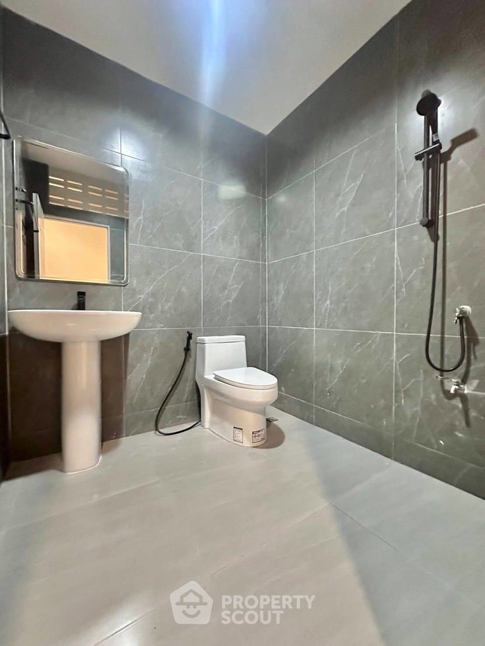 รูป บ้าน 2-ห้องนอน ที่ พาร์ค วิลเลจ ใกล้ พัทยาตะวันออก (ID 2929230) - รูปที่ 30/38