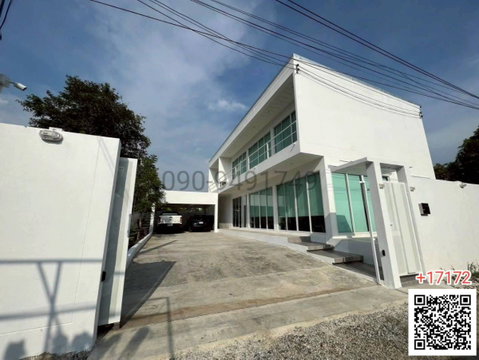 เช่า บ้าน 2 ชั้น  ลาดกระบัง ใกล้สนามบินสุวรรณภูมิ