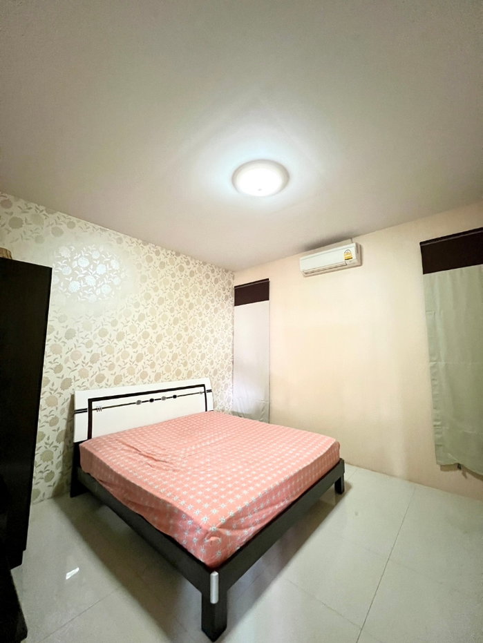 รูป บ้านแฝดพร้อมอยู่ พัทยา ซอยสยามคันทรีคลับ โชคชัยวิลเลจ 10  2 ห้องนอน เฟอร์ครบ ราคาดี - รูปที่ 8/11