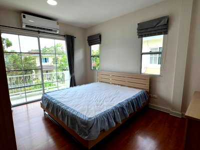 Houses for rent วิทยาลัยช่างศิลป : House for rent at  Mantana village (Onnut-Outter ring) Sukhapiban 2