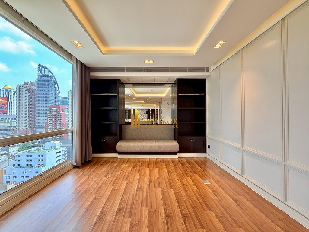 picture Somkid Garden | Gorgeous 3 Bed Luxury Condo in Prime Area - BR18266CD - 12/45