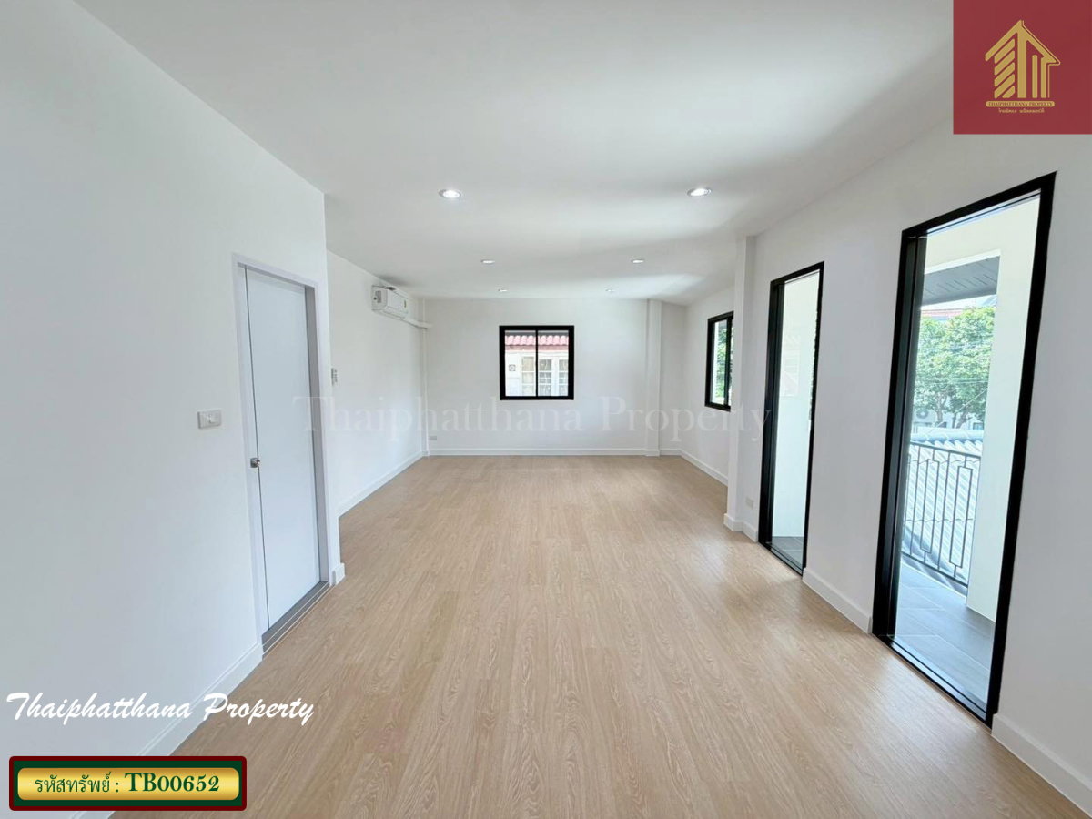 รูป หมู่บ้านกรุงทอง 4 นวมินทร์ 111 รามอินทรา บ้านสวยรีโนเวทใหม่ ทำเลดี เดินทางสะดวก - รูปที่ 12/18