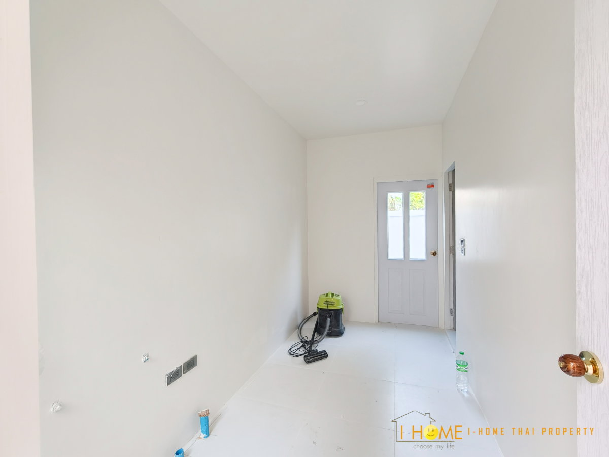 รูป ขายบ้านเดี่ยวสองชั้น รีโนเวทใหม่ 4 ห้องนอน 3 ห้องน้ำ 1 ห้องครัว 2 ที่จอดรถ # C8MG100701 - รูปที่ 19/36