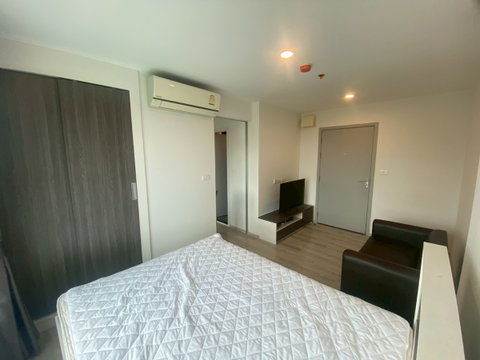 For rent  -  Chewathai phetkasem 27