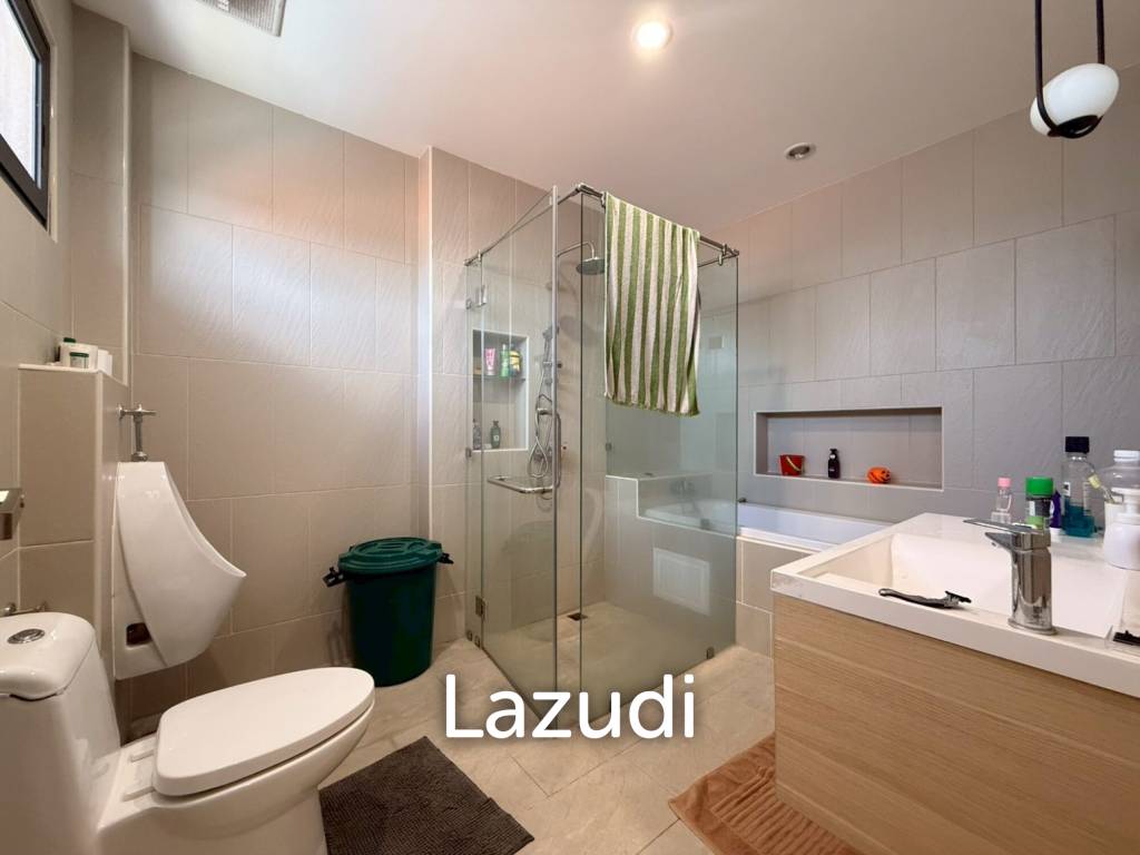 รูป บ้านเดี่ยวหรูทันสมัย 2 ชั้น ใกล้ทะเลสาบมาบประชาน พัทยา - รูปที่ 22/33