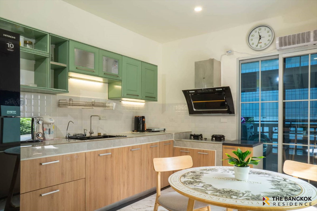 รูป Townhouse Area Ladprao 🏡 รีโนทเวทใหม่ทั้งหลัง เหมาะทั้งอยู่อาศัย และ Home Office ทำเล East CBD ศักยภาพสูง 🚇✨ ใกล้ MRT และ The Mall Bangkapi  - รูปที่ 2/8