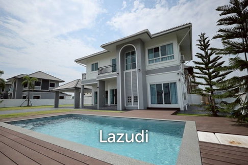 2 Storey 4 Bedrooms House with Swimming pool House for sale