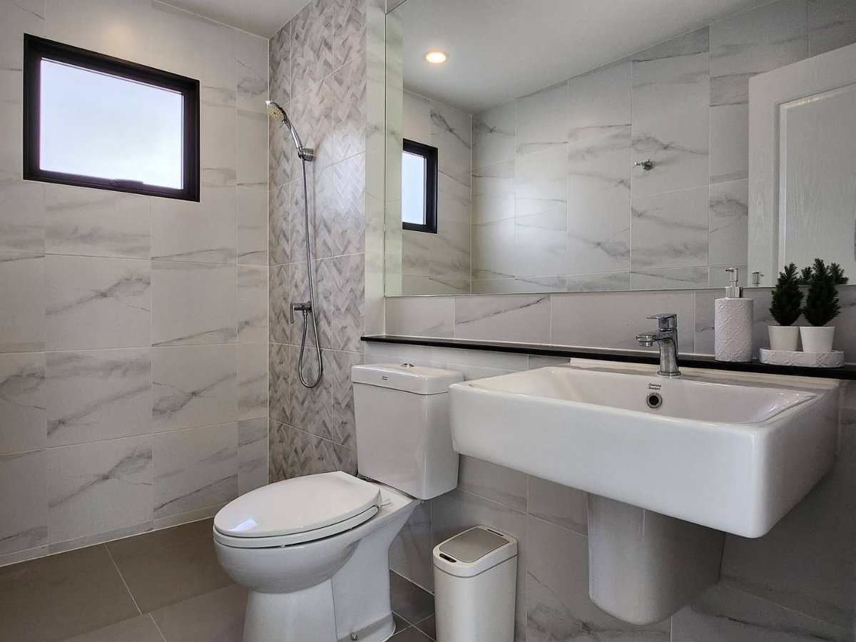 รูป 🏡 ให้เช่าบ้านหรู 2 ชั้น หมู่บ้าน Grand Pleno พหลโยธิน–รังสิต 3 ห้องนอน 4 ห้องน้ำ ตกแต่งสวย พร้อมเฟอร์และวัสดุเกรดพรีเมียม - รูปที่ 10/15