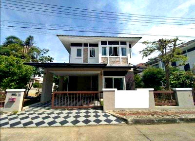 Houses for rent Chiang Mai :  Two storey house for rent with 3 bedrooms,3 toilets and 1 kitchen.    # A5-H0736