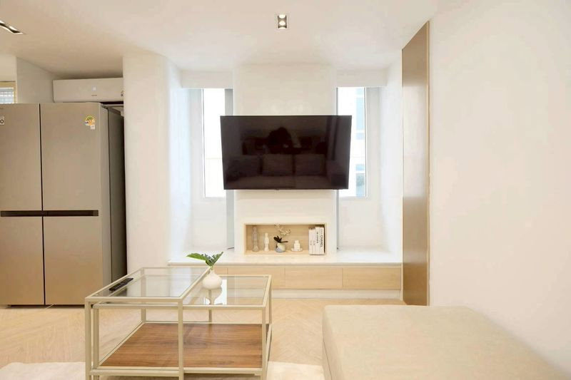 picture Condo for sale with  2 bedrooms, 1 bathroom and   1 kitchen.     # C8MG100697 - 4/20