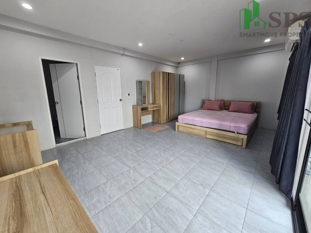 รูป ให้เช่า Townhouse สุขุมวิท 72 ใกล้บีทีเอสแบริ่ง (SPSP654) - รูปที่ 13/18