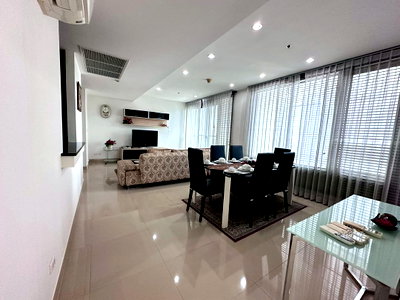 เช่าคอนโด สนามบินดอนเมือง : 2 Beds for rent hight floor, near BTS Phrom Phong.