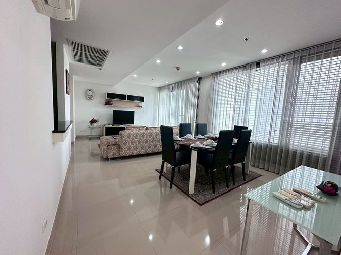 2 Beds for rent hight floor, near BTS Phrom Phong.