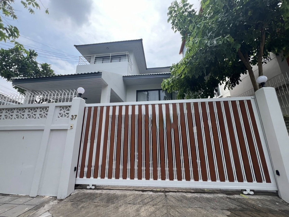 รูป WS7531 🏡✨ ให้เช่าบ้านเดี่ยว ใจกลางสาทร นราธิวาส 15 ใกล้ BTS ช่องนนทรี เพียง 110,000 บาท / เดือน - รูปที่ 1/12