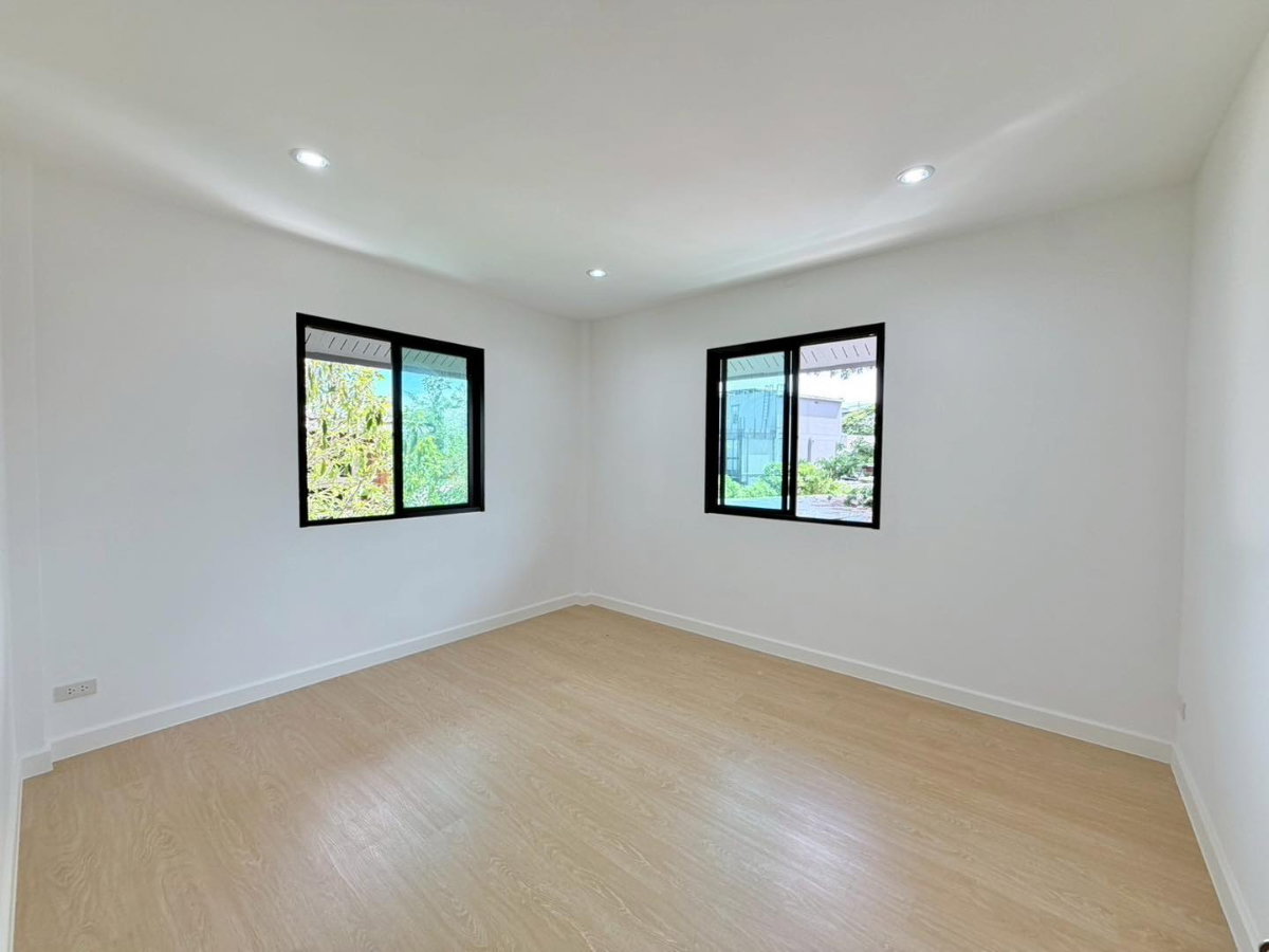 รูป 🏡 บ้านเดี่ยว 2 ชั้น รีโนเวทใหม่ พร้อมอยู่ โซนนวมินทร์ – รามอินทรา ✨🚗 จอดรถได้ 3-4 คัน 🌤️ บ้านหันทิศตะวันออก ☯️ ฮวงจุ้ยรับทรัพย์ตลอดปี🔮 - รูปที่ 6/28