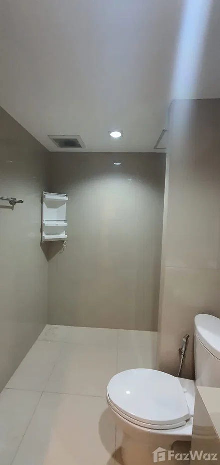 picture Sathorn Bridge Tower 6379506 - 23/24