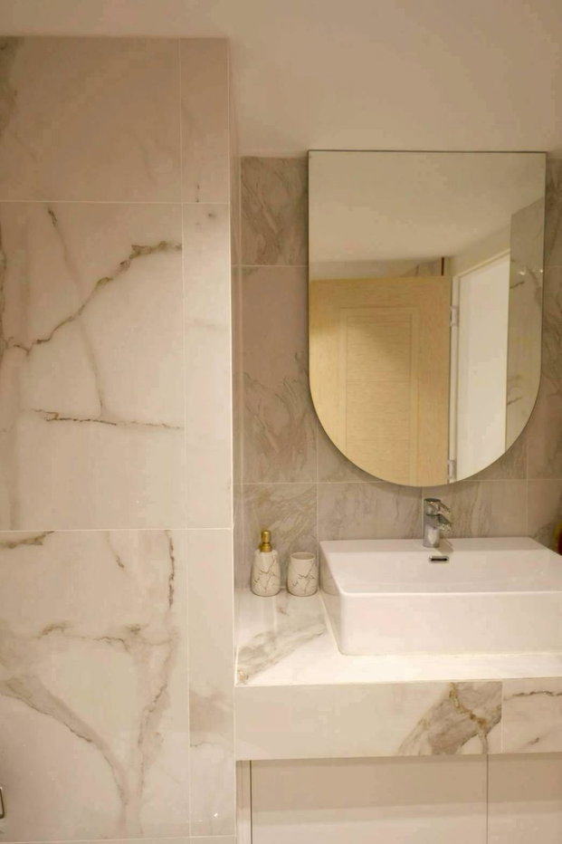 picture Condo for sale with  2 bedrooms, 1 bathroom and   1 kitchen.     # C8MG100697 - 19/20